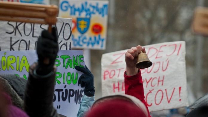 Odbory ohlásili štrajk učiteľov. Žiadajú vyššie platy