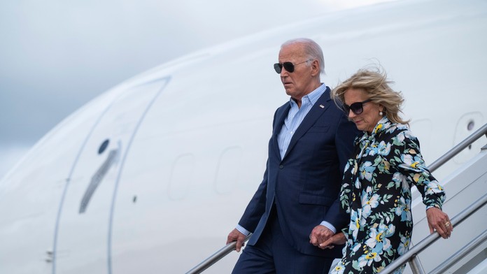 Biden zo súboja o Biely dom neodstúpi. Dal na radu rodiny