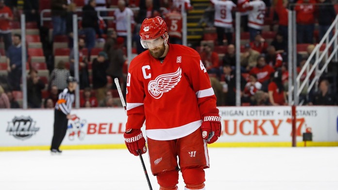 Kapitán Detroitu Henrik Zetterberg na archívnej snímke.