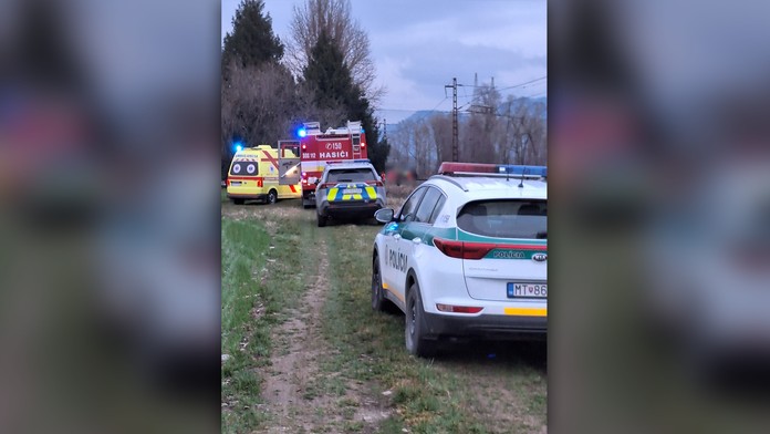 Veľká tragédia pri Liptovskom Mikuláši. Vlak mal zraziť matku s dieťaťom v náručí