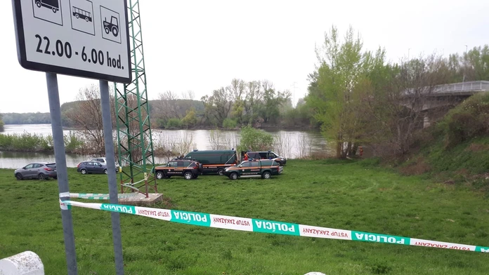 Policajná akcia v Kolárove.