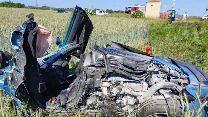 Auto po náraze.