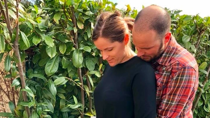 Veronika Velez-Zuzulová čaka s manželom prvé dieťa.