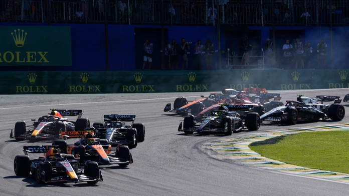 Nová sezóna, no všetko po starom. Verstappen a Red Bull dominovali