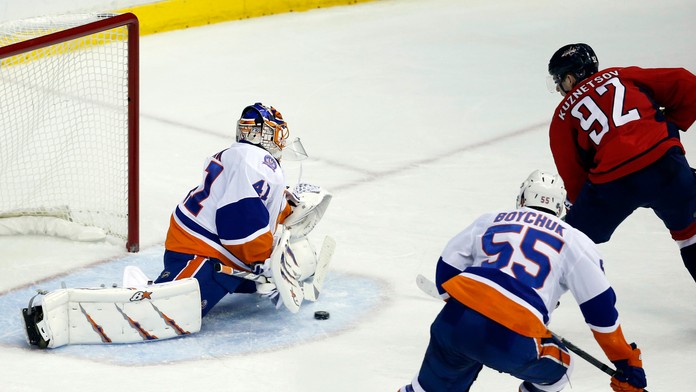Evgeny Kuznecov prekonal Haláka po nádhernej individuálnej akcii.