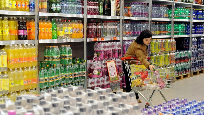 Nealkoholické nápoje a minerálky. (ilustračné foto)