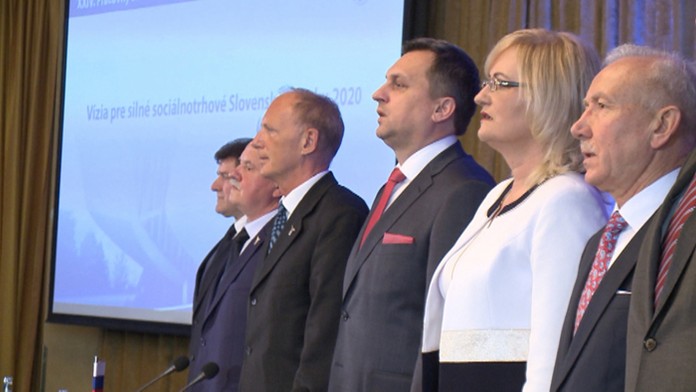 Vedenie SNS na sneme.