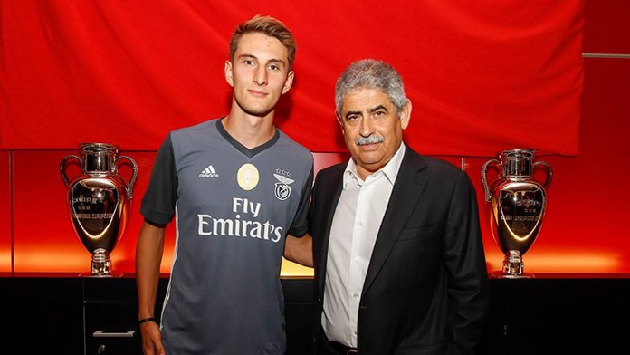 Martin Chrien podpísal na päťrokov s portugalským klubom Benfica Lisabon.