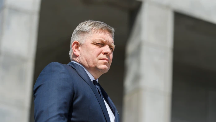 Na snímke predseda vlády SR Robert Fico počas pripomenutia si 79. výročia oslobodenia Bratislavy na Slavíne.