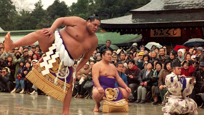 Ako prvý cudzinec získal titul veľmajstra. Zomrel legendárny zápasník sumo Akebono