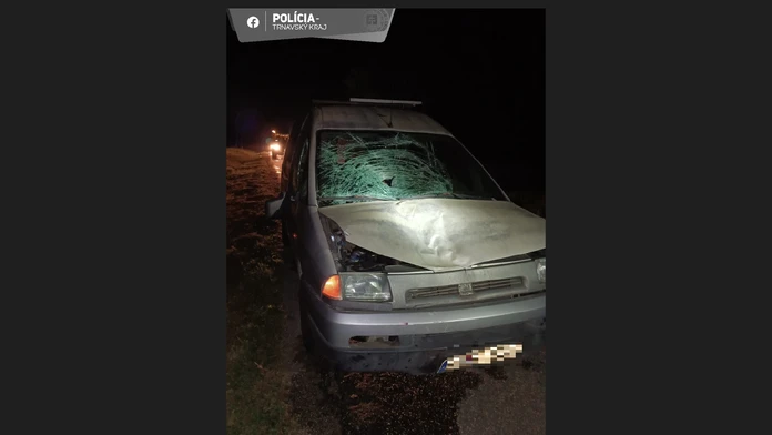 Tragická nehoda pri Veľkom Mederi. Neosvetleného muža (†74) bez reflexných prvkov zrazilo v tme auto