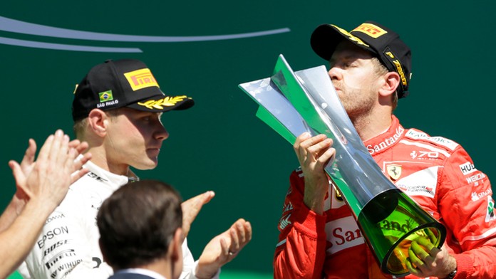 Prípady pre Lauru - Debra Messing