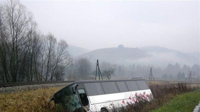 Nehoda autobusu.