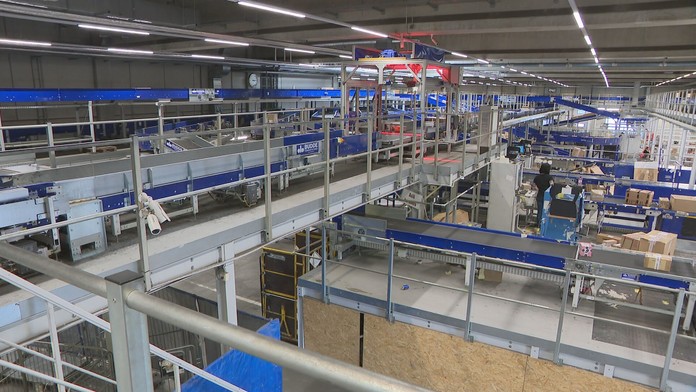 Príplatky za víkendy a sviatky sa „rozmrazia“. Poslanci schválili novelu Zákonníka práce