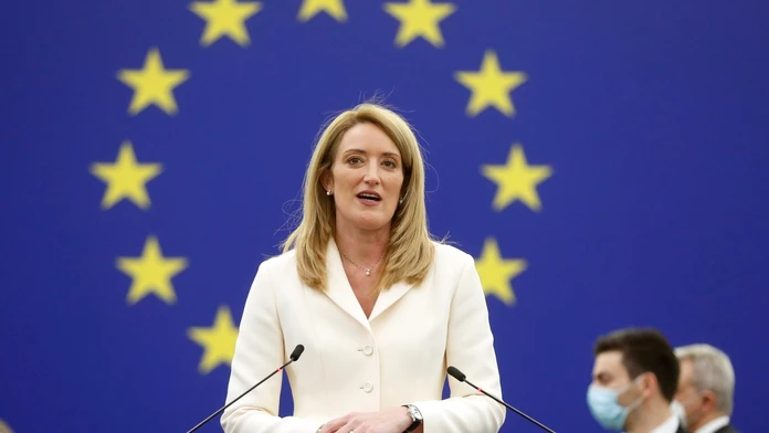 Za novú šéfku Európskeho parlamentu zvolili maltskú europoslankyňu Robertu Metsolovú.