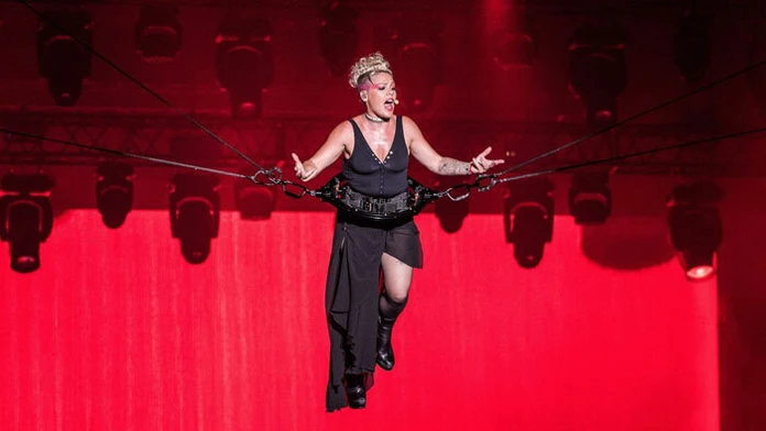 P!nk predviedla v Budapešti dokonalú šou