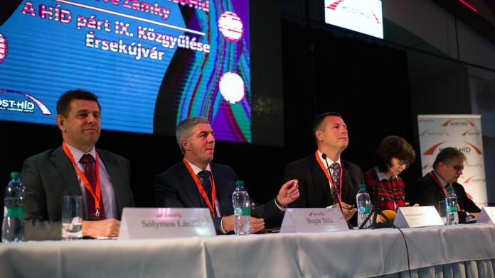 Predsedníctvo strany Most-Híd.