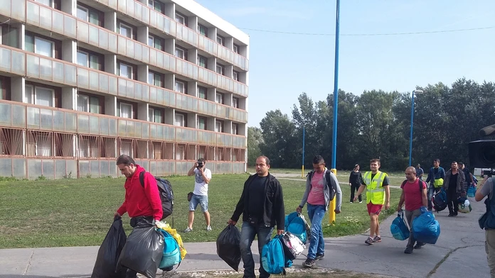 Utečenci prišli do Gabčíkova 