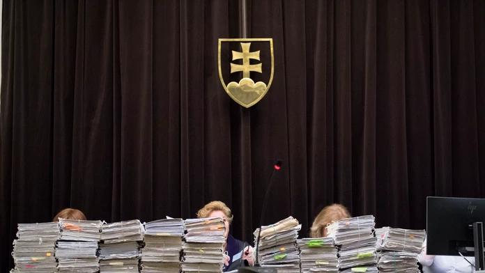 Muža, ktorý obral Slovákov o miliardy, podmienečne prepustili na slobodu
