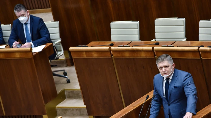 Polícia odmietla Mikulcovo trestné oznámenie na Fica za ohováranie