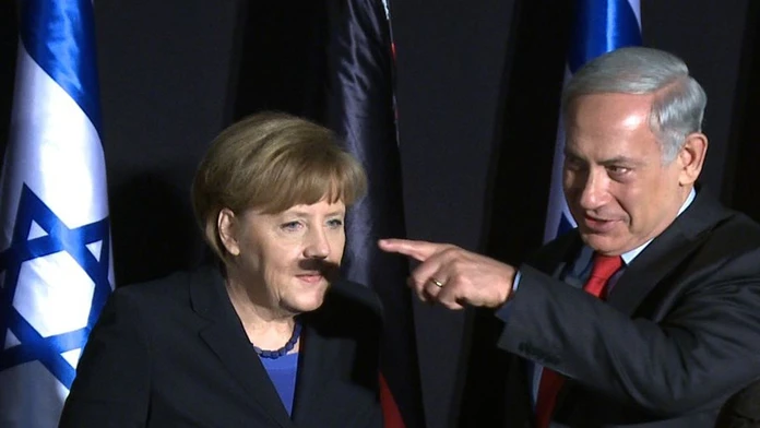 Izraelský premiér Benjamin Netanjahu spravil z Angely Merkelovej Hitlera.