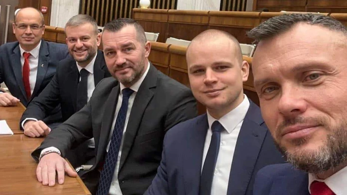 Poslanci za stranu Republika 