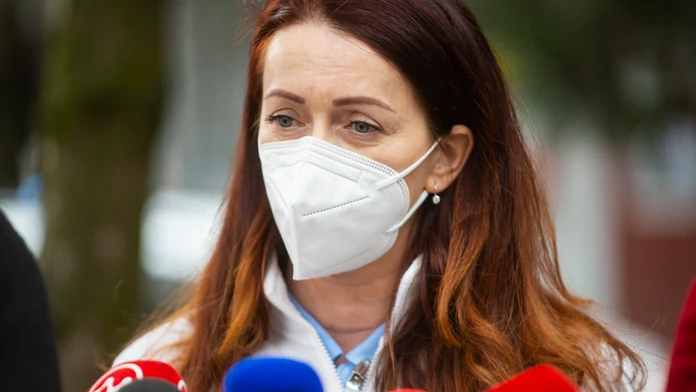 Romana Tabák.