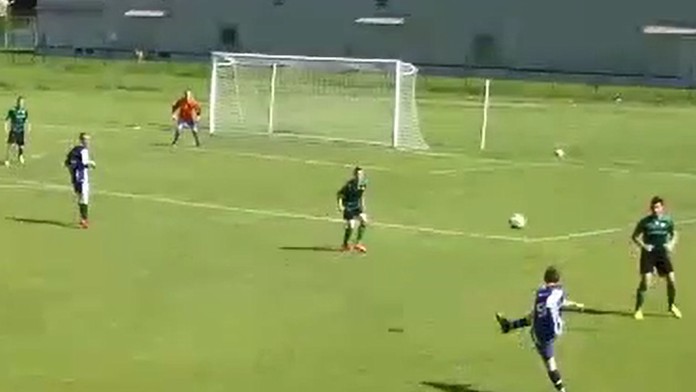 Filip Bukovský a jeho gólová strela.