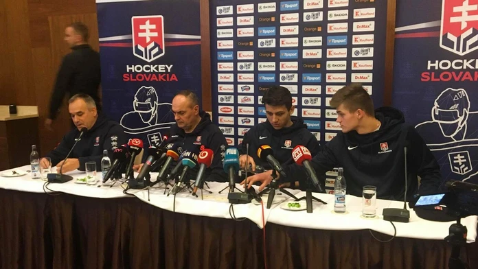 Nová posila Realu Madrid Brahim Díaz na oficiálnom predstavení.
