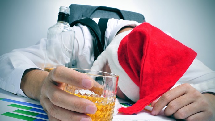 3 rady, ako si neurobiť hanbu na firemnom vianočnom večierku