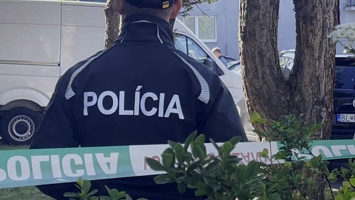 policajt a policajna paska