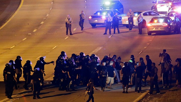 Demonštrácie v Charlotte.