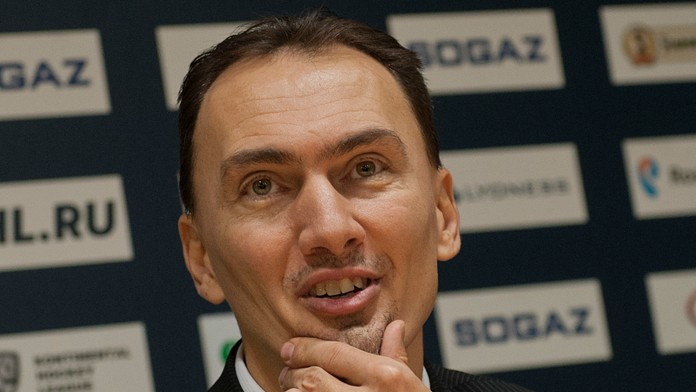 Miroslav Šatan pred duelom Slovana v KHL a pred jeho uvedením do Siene slávy tohto klubu.