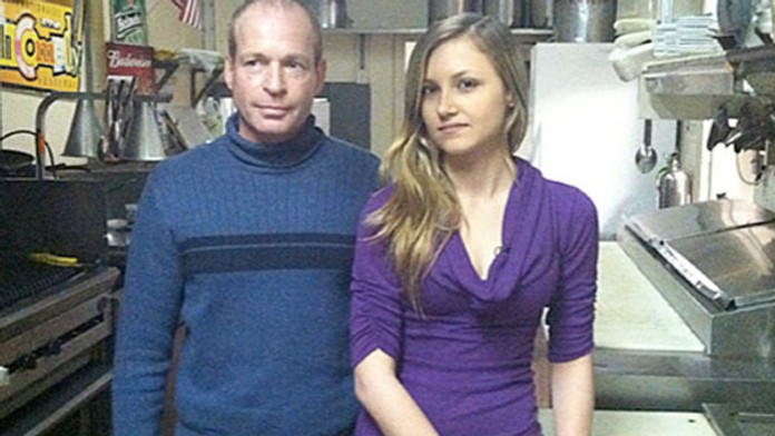 Michael De Beyer chce pomôcť tejto krásnej mladučkej dievčine.