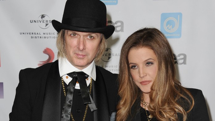 Lisa Marie Presleyová podala žiadosť o rozvod.