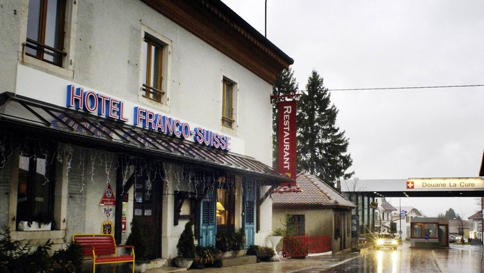 V tomto hoteli môžete spať v dvoch krajinách naraz.