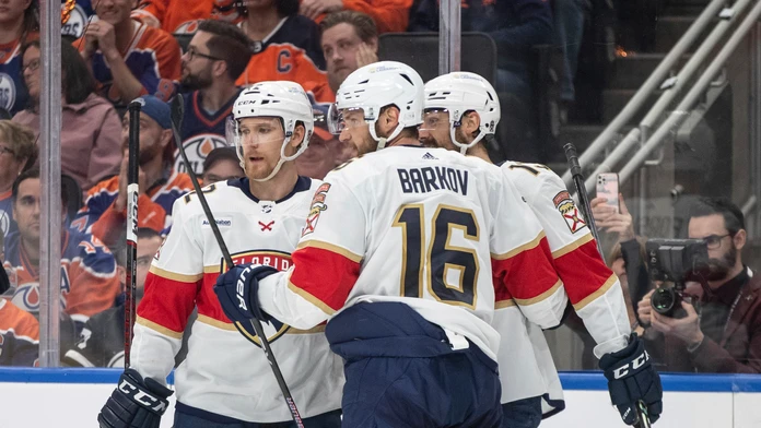 VIDEO: Finálová séria NHL sa chýli ku koncu. Florida má tri mečbaly na zisk prvého Stanleyho pohára