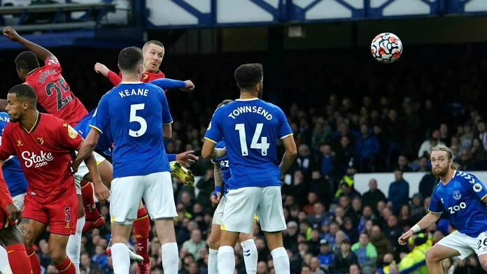 Juraj Kucka skóroval prvý gól v anglickej lige hlavou.
