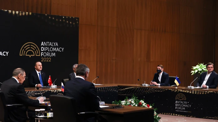 Mierové rokovania nedosiahli žiadny pokrok. Požiadavky Ruska sú podľa Kulebu nesplniteľné