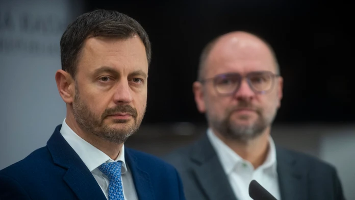 Rokovania o novej Hegerovej vláde budú pokračovať aj v januári, povedal premiér