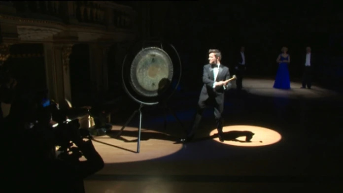Rick Astley otvoril 15. ročník Plesu v opera a sezónu na Slovensku.