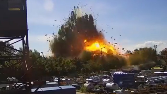 Zelenskyj ukázal video z raketového útoku na nákupné centrum a sľúbil mená aj tváre teroristov