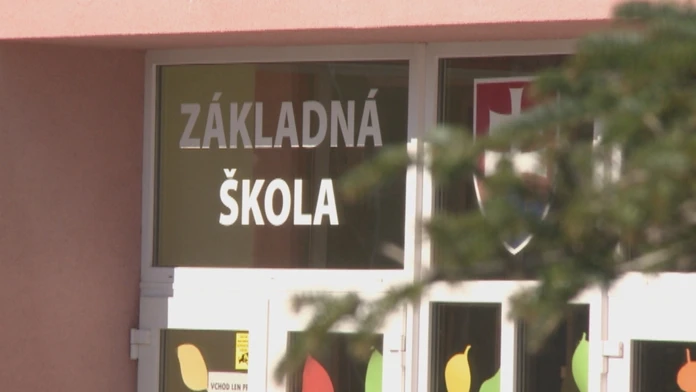 Riaditeľke dávali učiteľky svoje odmeny