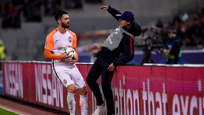 Facundo Ferreyra sotil podávača lôpt.