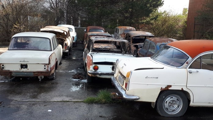 Na Vajnorskej ulici v Bratislave horeli autá