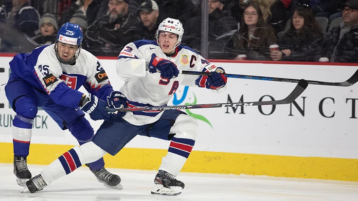 Zo zápasu Slovensko - USA na juniorských majstrovstvách sveta.
