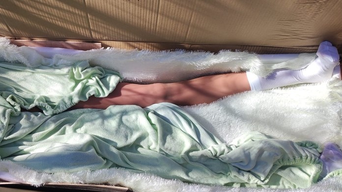 Čech našiel v lese ženské telo bez hlavy. Obsah krabice však policajtov prekvapil