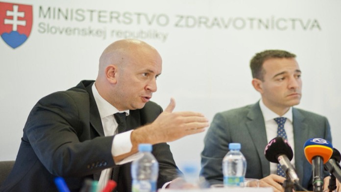 Jozef Ráž a minister zdravotníctva Peter Drucker.