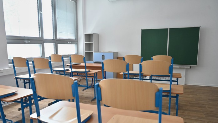 Schyľovalo sa k ďalšej tragédii. Žiak chcel vyskočiť z okna, zachránil ho spolužiak