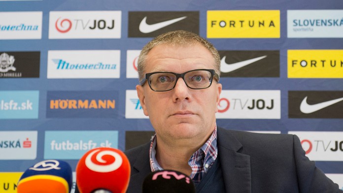 Prezident Slovenského futbalového zväzu (SFZ) Ján Kováčik na brífingu.